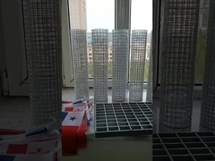 14 Gauge Galvanizado Diferentes tipos de malla de alambre soldado 3x2 agujero 15x15 para cercas agrícolas