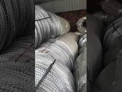 22 bobinas de alambre de púas galvanizado Concertina Razor alambre de púas con superficie recubierta de zinc